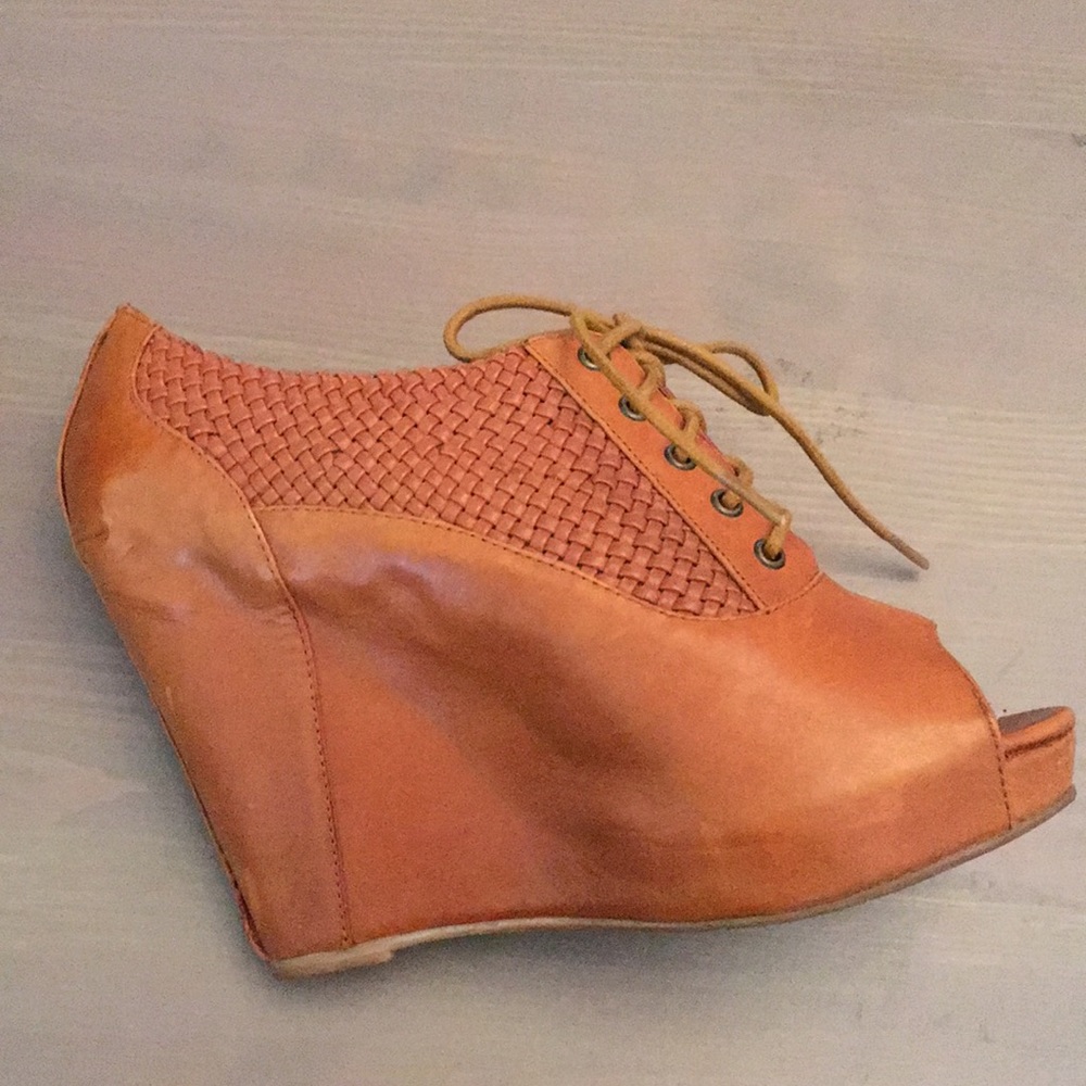 Cooperative faux leather wedges! - Picture 3 of 8